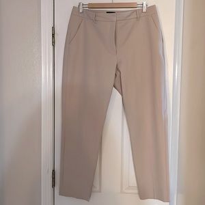 🤍🖤 White House Black Market Tan Pants